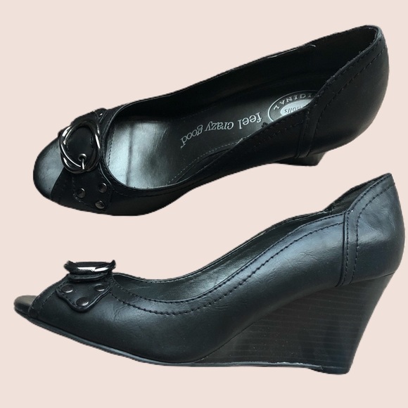 peep toe wedge - Picture 4 of 6